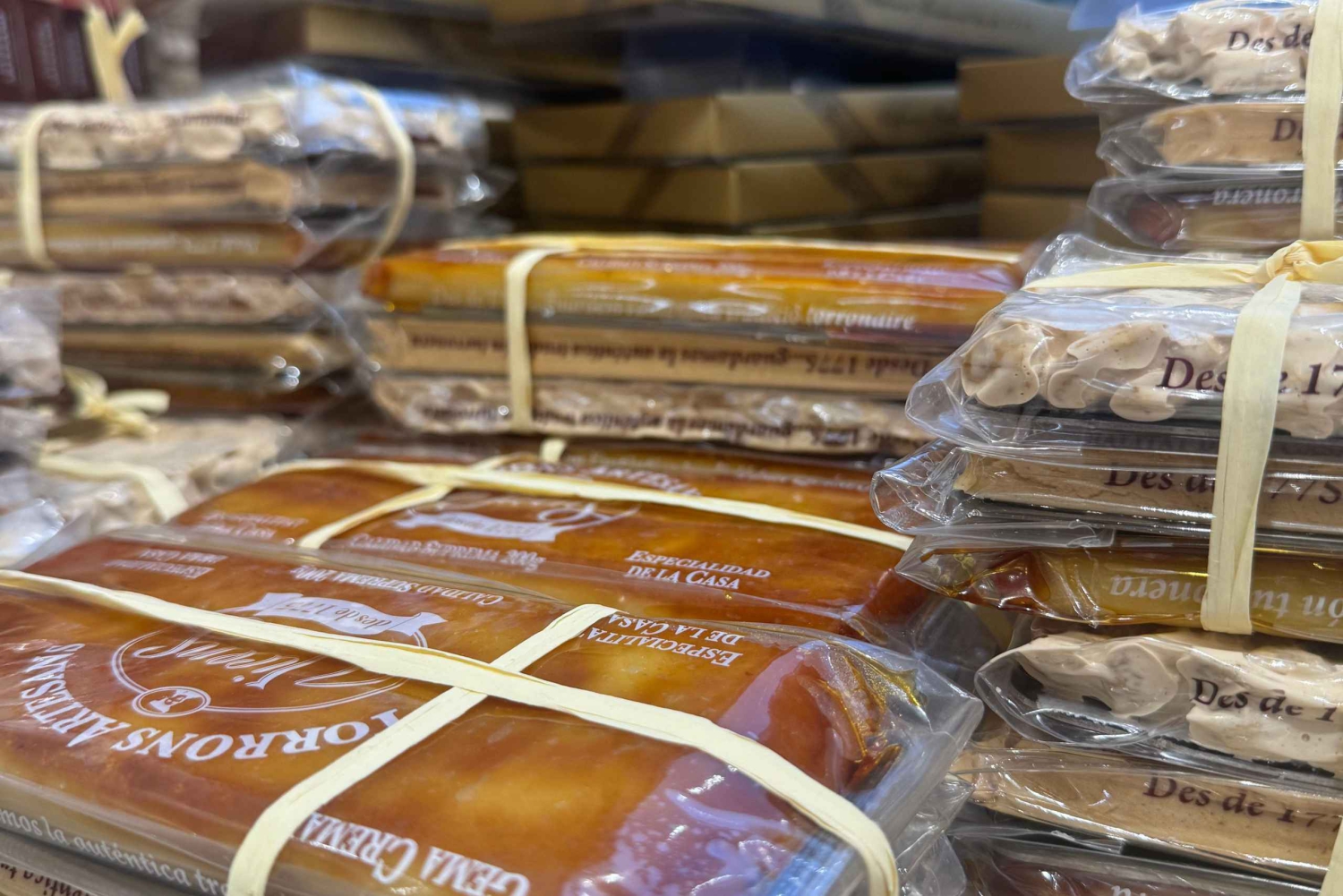 Sagrada Família ja paljon muuta: Barcelona-kierros + makeisten maistelu