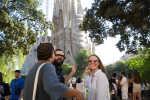 Sagrada Família ja paljon muuta: Barcelona-kierros + makeisten maistelu