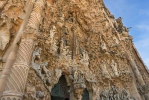 Sagrada Família et parc Güell : visite guidée avec transport