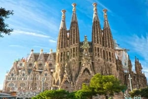 Sagrada Familia: Private Tour in German with Tower Access