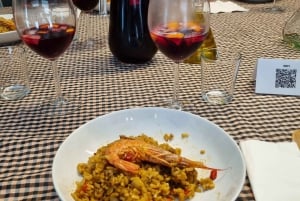 Barcelona: Seafood Paella ★Maestro★ & Tapas & Sangria