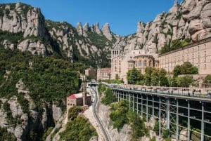 Skip-the-Line-tur til Barcelona og Montserrat med opphenting