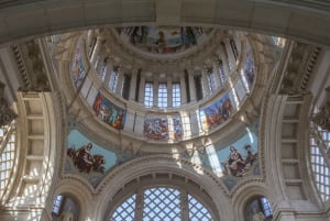 Excursão sem fila ao Museu Nacional de Arte e Poble Espanyol