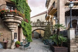 Skip-the-line Poble Espanyol Barcelona Spanish Village Tour