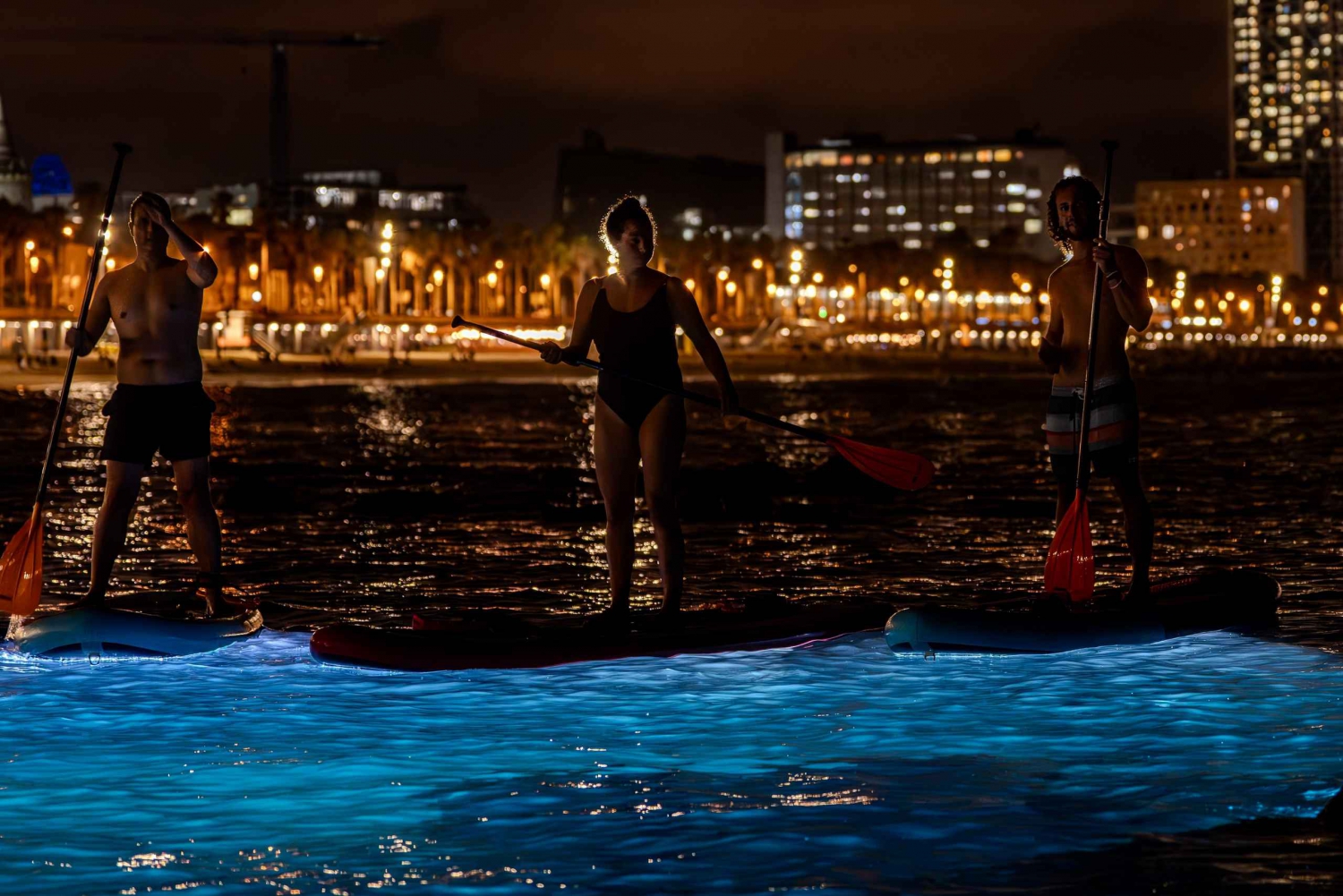 Starlight Paddlesurf w nocy w Barcelonie