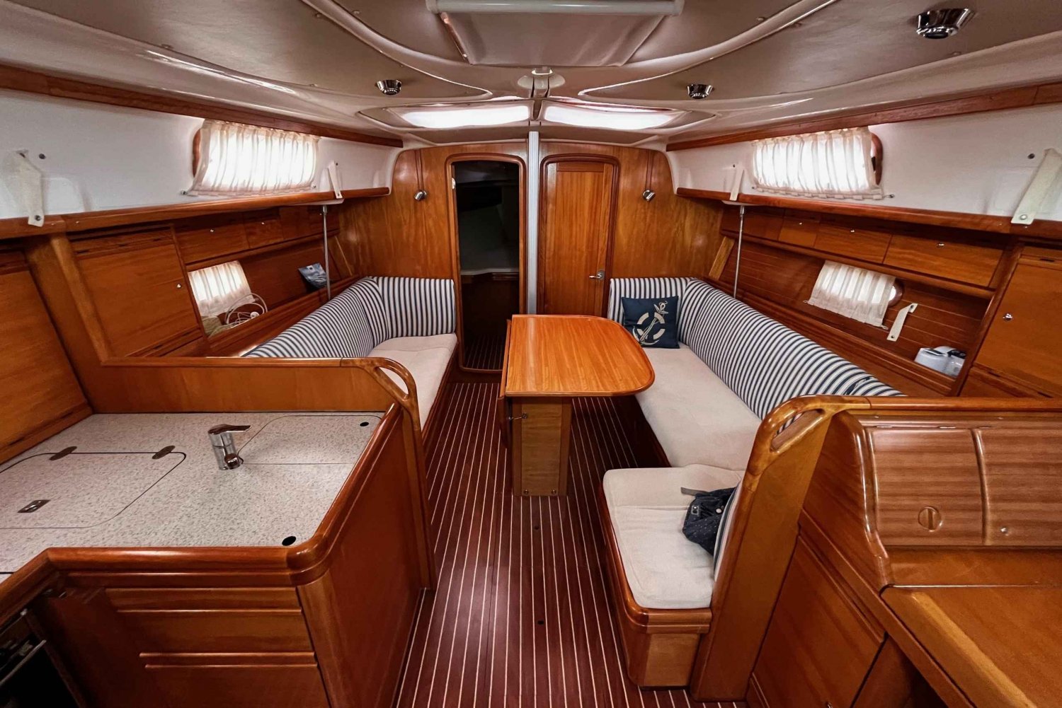 Barcelone : croisière en voilier au coucher du soleil