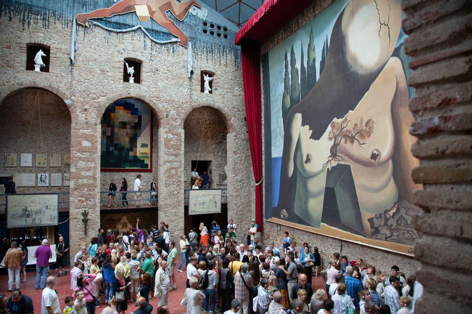 Skræddersyet fra Barcelona: Tur til Dalis museum og fødested