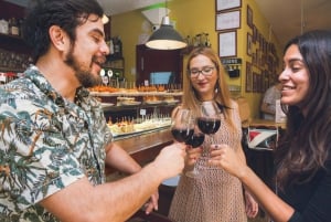 Barcelona: Tapas & Wine, Private Tour in Traditional Taverns