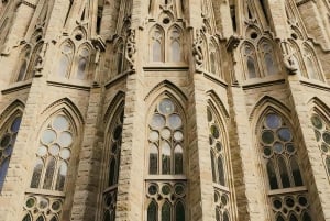 Tour+Ticket: Lights & Shadows of the Sagrada Familia