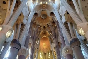 Tour+Ticket: Lights & Shadows of the Sagrada Familia