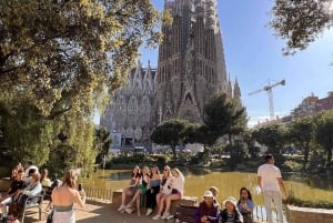 Uncover Sagrada Familia: Gaudí’s Designs and Museum Exhibits