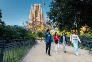 Uncover Sagrada Familia: Gaudí’s Designs and Museum Exhibits