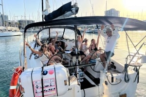 Escapada Inolvidable: Navega de Barcelona a las Islas Baleares en Velero
