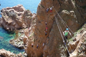 Via Ferrata -seikkailu Costa Bravalla + kuljetus