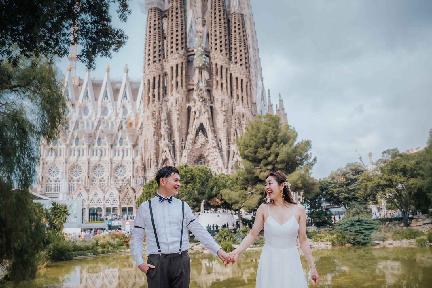 Halte deine Liebesgeschichte in der Sagrada Familia Barcelona fest