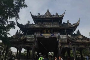 1-Day Mount Qingcheng and Dujiangyan Irrigation System Tour