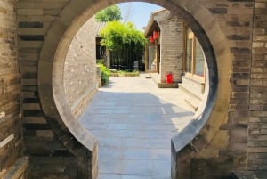 4-Hour Private Walking Tour of Lama Temple and Hutong