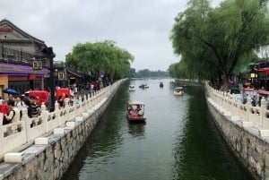 4-Hour Private Walking Tour of Lama Temple and Hutong