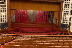 A Beijing Tour of Essentials Along the Central Axis