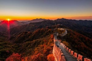 Guidad sightseeing-buss till Mutianyu-muren på eftermiddagen