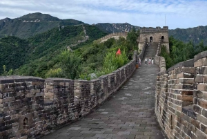 オールインクルーシブ プライベートツアー：万里の長城と市内の見どころをご案内します