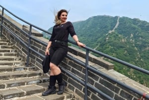 Трансфер с водителем до древней Великой стены Бадалин + билет