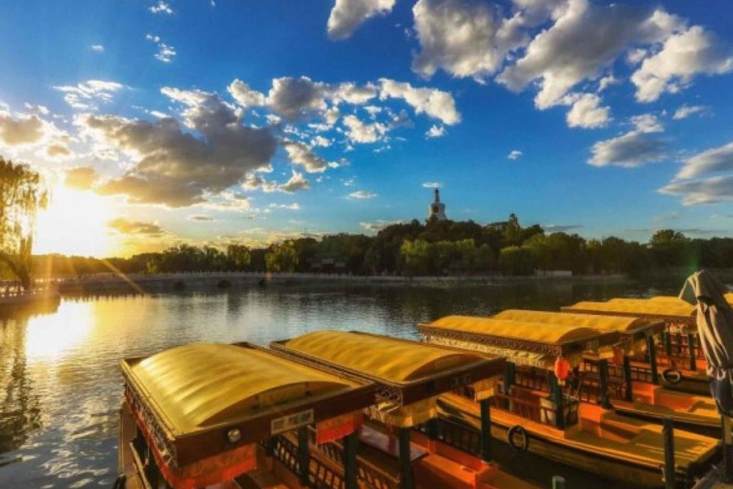 Пекин: 2-часовая частная пешеходная экскурсия по парку Цзиншань и Бэйхай