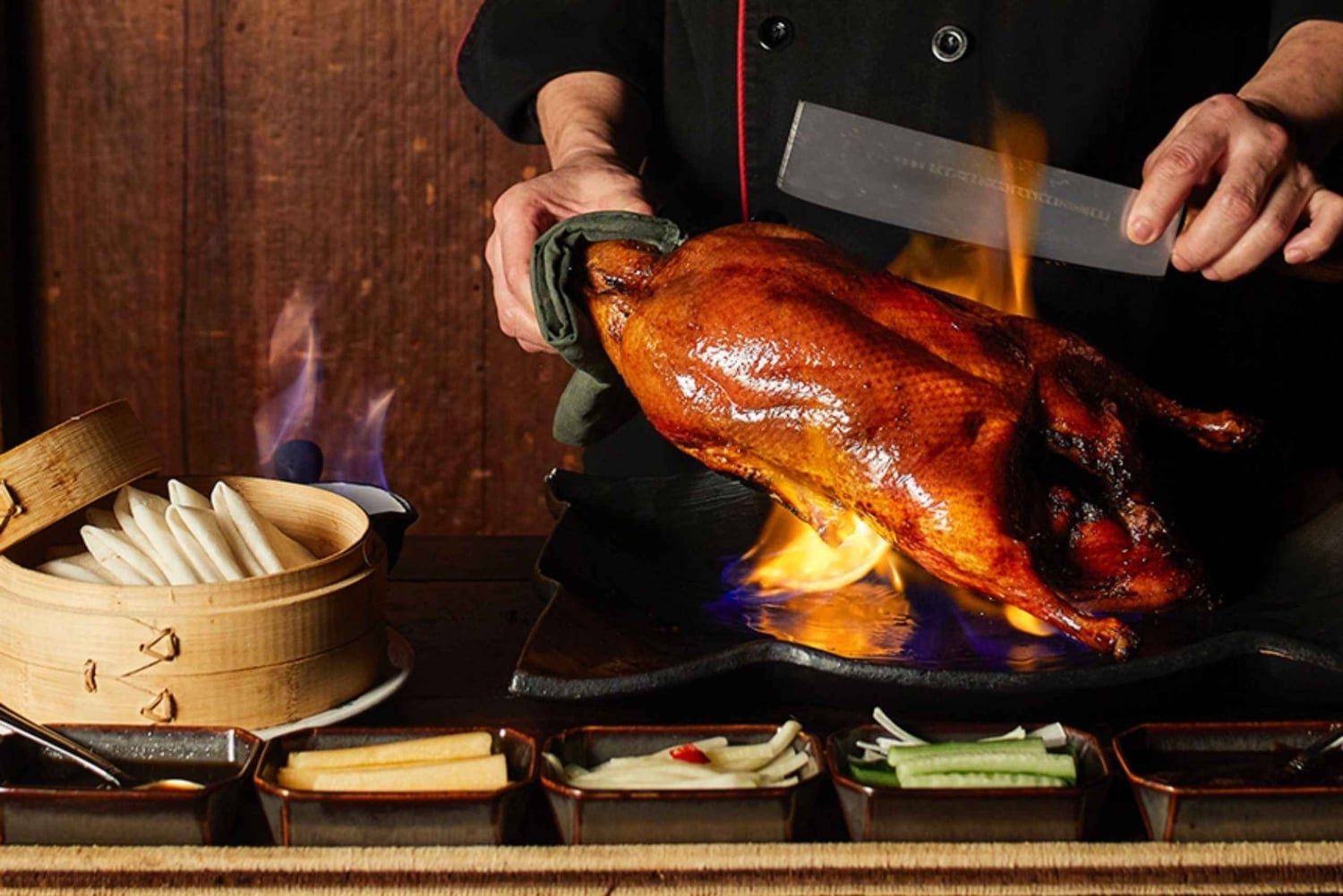 Pékin : Spectacle acrobatique avec dîner au canard laqué visite privée