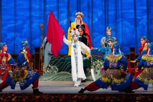 北京のアクロバットショーと北京オペラのツアー（移動サービス付き）をご覧ください