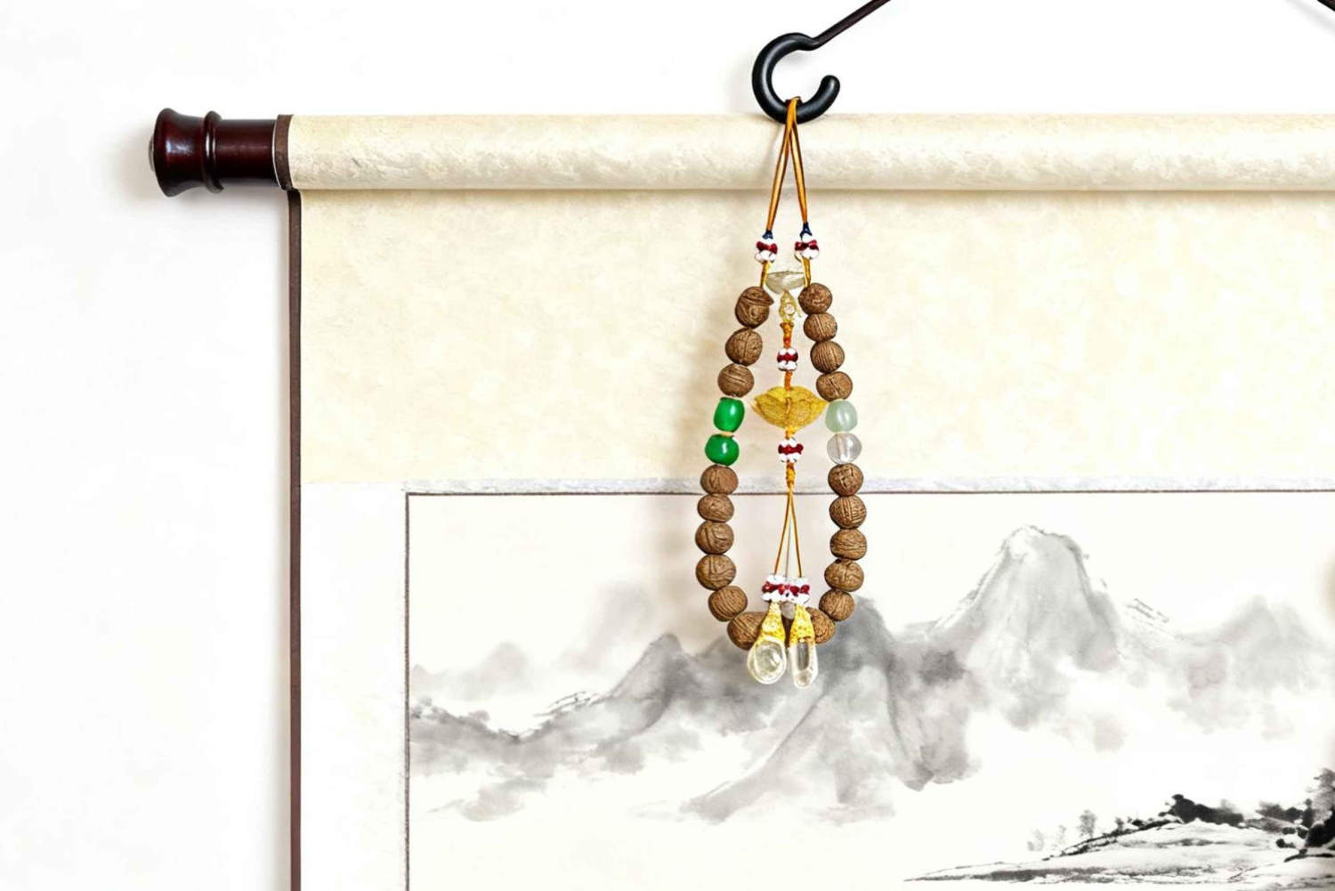 Pékin : fabrication de bracelets parfumés chinois