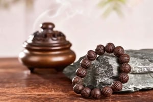 Beijing: Chinese Fragrant Bracelet Making