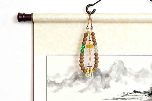 Beijing: Chinese Fragrant Bracelet Making