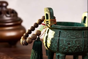 Beijing: Chinese Fragrant Bracelet Making