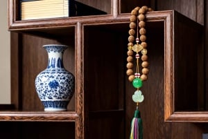 Beijing: Chinese Fragrant Bracelet Making