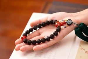 Beijing: Chinese Fragrant Bracelet Making