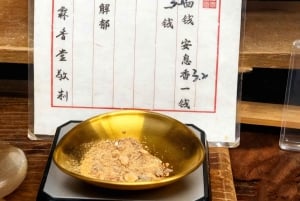 Beijing: Chinese Fragrant Bracelet Making