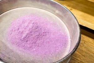 Beijing: Chinese Fragrant Bracelet Making