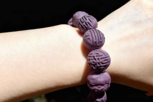 Beijing: Chinese Fragrant Bracelet Making