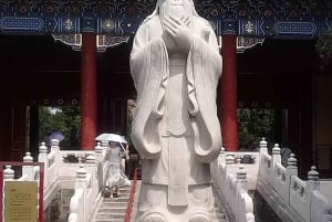 Pekin: Wejście do Świątyni Konfucjusza; szybko i sprawnie