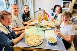 Pechino: Lezione di preparazione dei fagottini con visita al mercato delle erbe