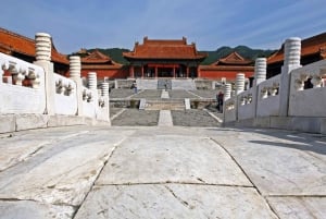 Beijing: Omvisning i de østlige Qing-gravene og Huangyaguan-muren