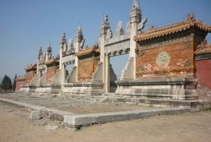 Pekin: Wschodnie grobowce Qing i wycieczka po Wielkim Murze Huangyaguan