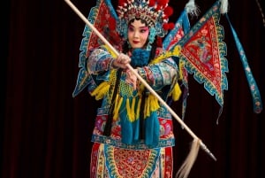 Akrobatshow och Pekingoperan i Peking med transfer