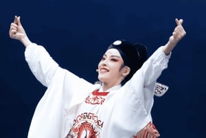 Akrobatshow och Pekingoperan i Peking med transfer