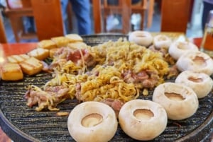 Dîner dans les hutongs de Pékin et visite privée à pied avec dégustation de bière