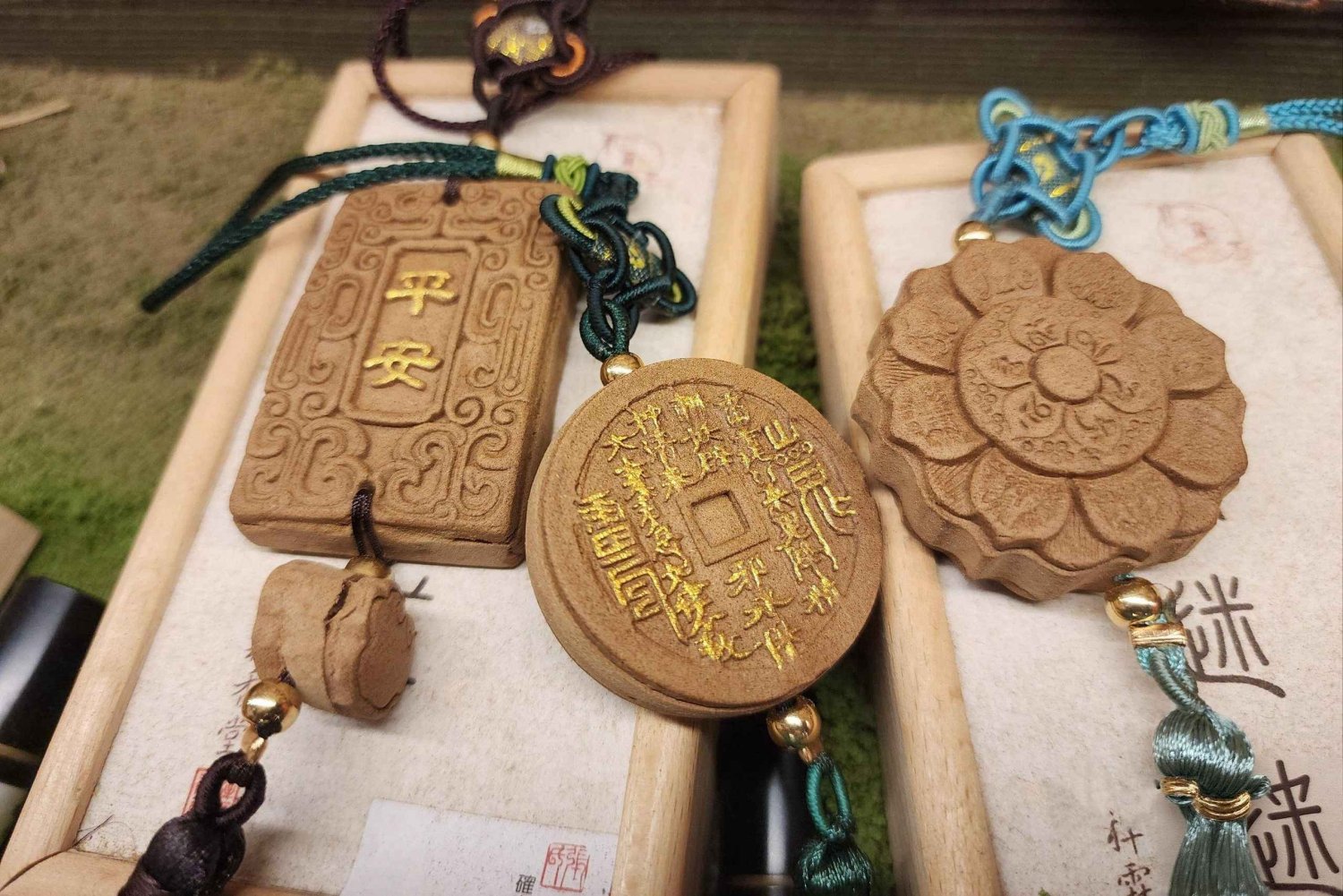 Beijing：Handmade Incense Pendant Making Experience