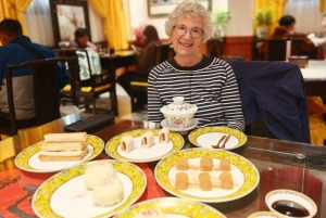 Beijing: Hutong Walking Tour with Rickshaw Ride