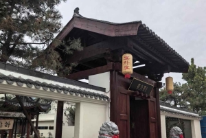 Beijing: Imperial Themed Banquet with Opera and Costume