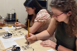 Peking: Opi kalligrafiaa, maalausta tai veistämistä mestarilta