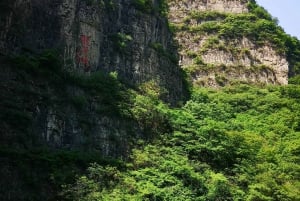 Recorrido por el Desfiladero de Longqing de Pekín con conductor de habla hispana